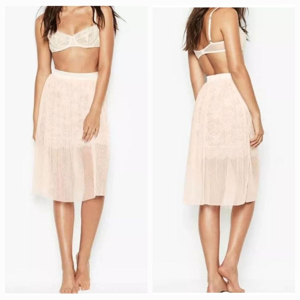 New Victoria's Secret Micro Pleat Sheer Mesh and Lace Skirt in Ballet Pink Small